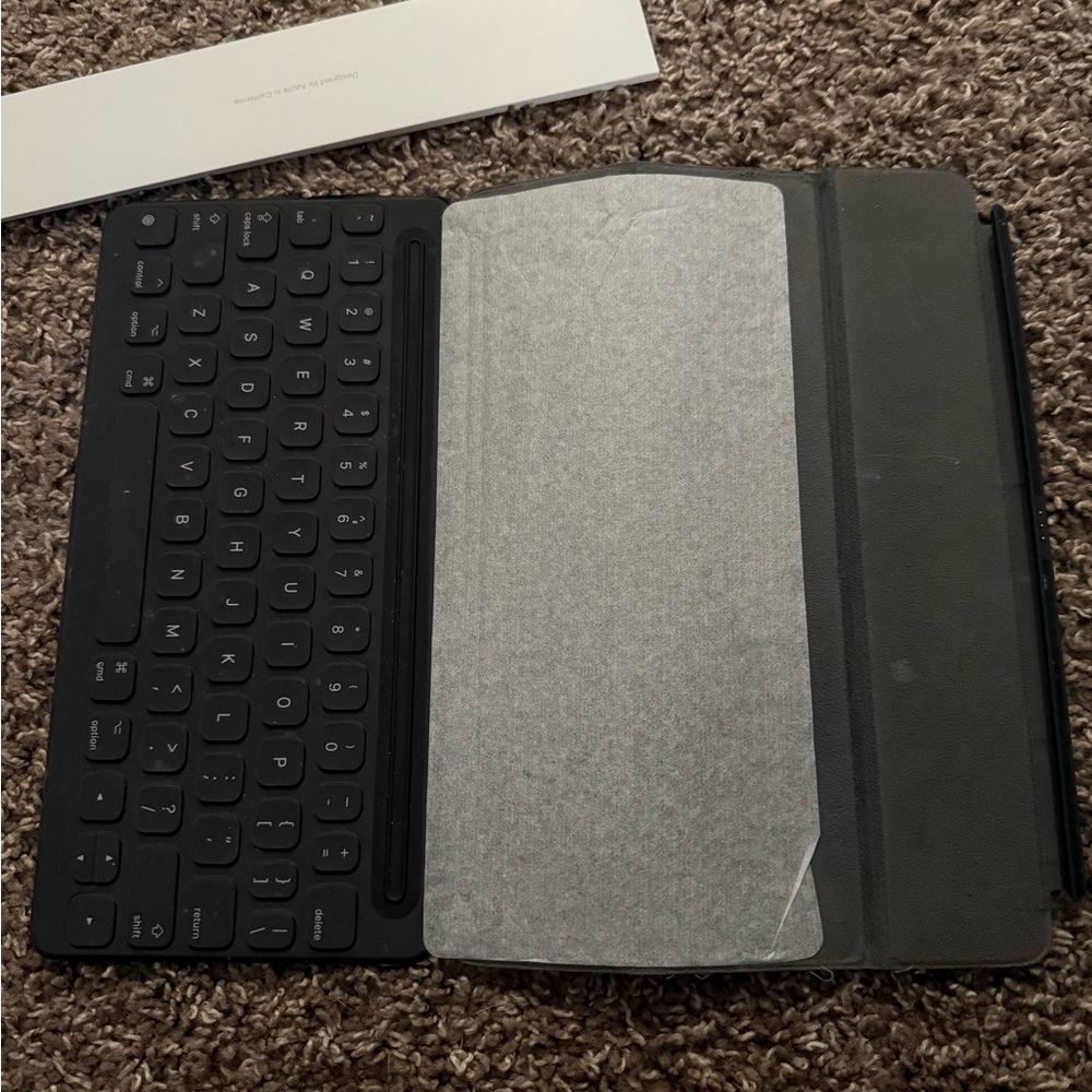 Apple Smart Keyboard - Picture 2 of 5